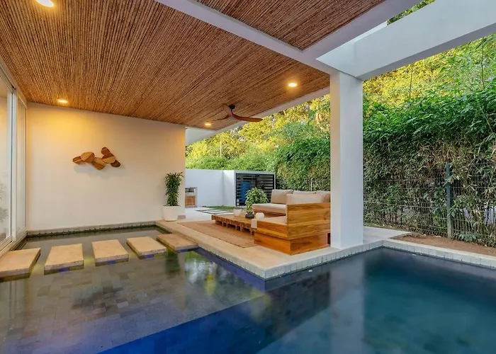 Hermosa Palms, Casa Lorenzo Beach Front Club House