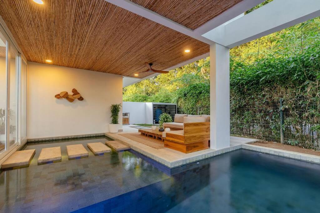 Hermosa Palms, Casa Lorenzo Front Club House * Playa Hermosa (Puntarenas)