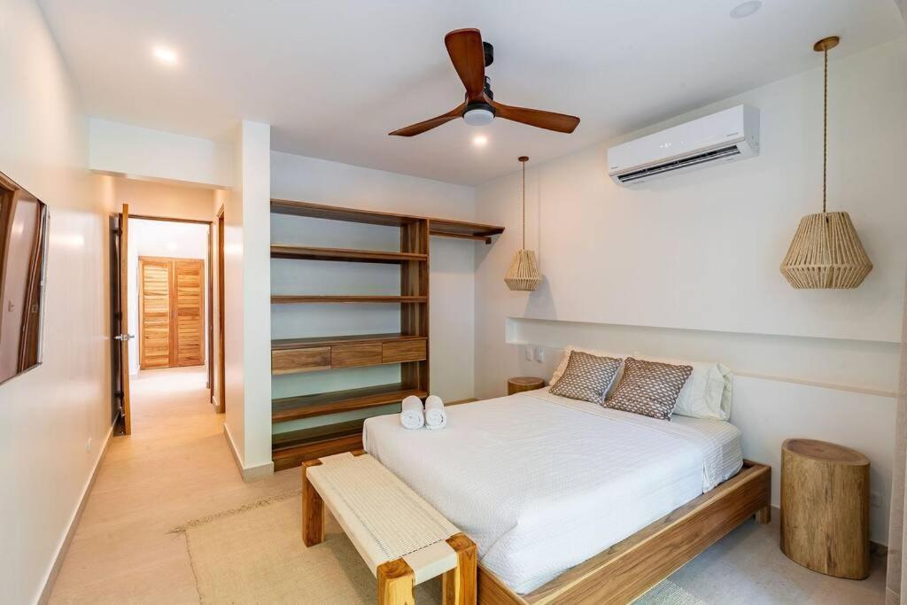 Hermosa Palms, Casa Lorenzo Front Club House * Playa Hermosa (Puntarenas)