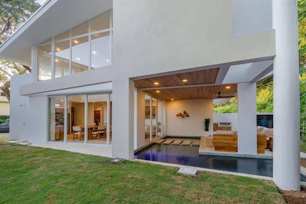 Holiday home Hermosa Palms, Casa Lorenzo Front Club House Playa Hermosa (Puntarenas)