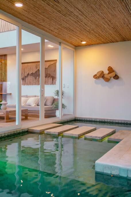 Hermosa Palms, Casa Lorenzo Front Club House